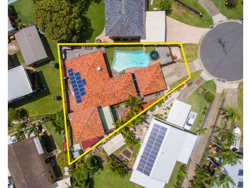 82 Donald Street, Woody Point QLD 4019