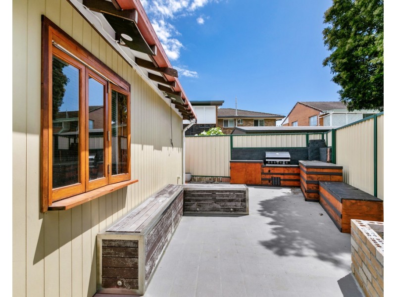 82 Donald Street, Woody Point QLD 4019
