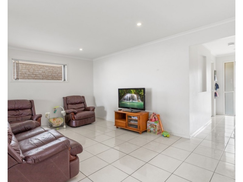 24 Hume Circuit, Warner QLD 4500