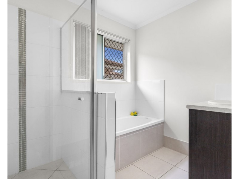 24 Hume Circuit, Warner QLD 4500