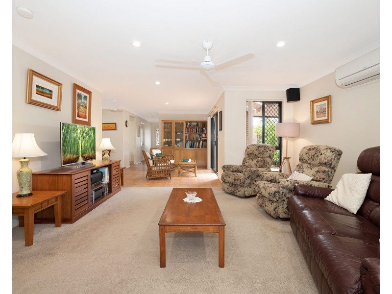 49 Hilltop Place, Banyo QLD 4014