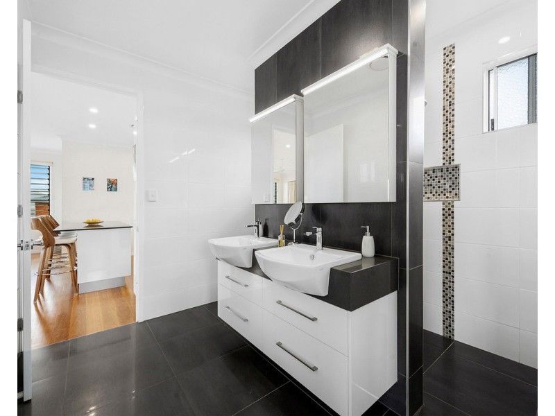 1 Cook Street, Northgate QLD 4013