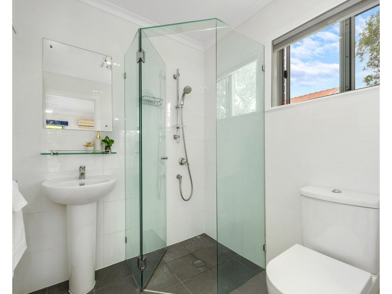 284 Edinburgh Castle Road, Wavell Heights QLD 4012