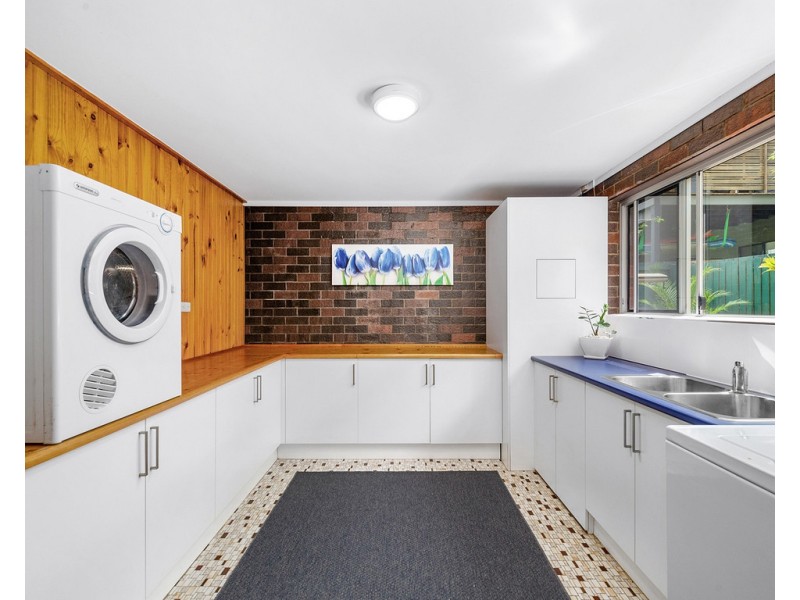 284 Edinburgh Castle Road, Wavell Heights QLD 4012