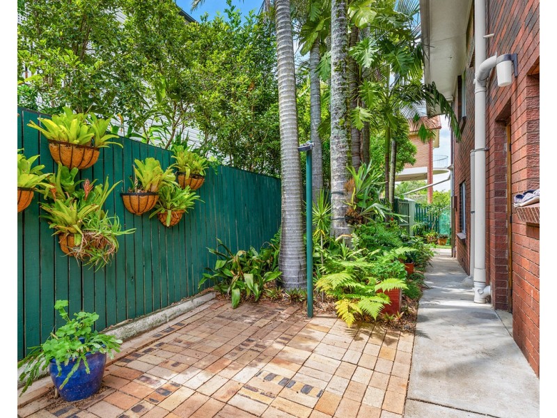 284 Edinburgh Castle Road, Wavell Heights QLD 4012