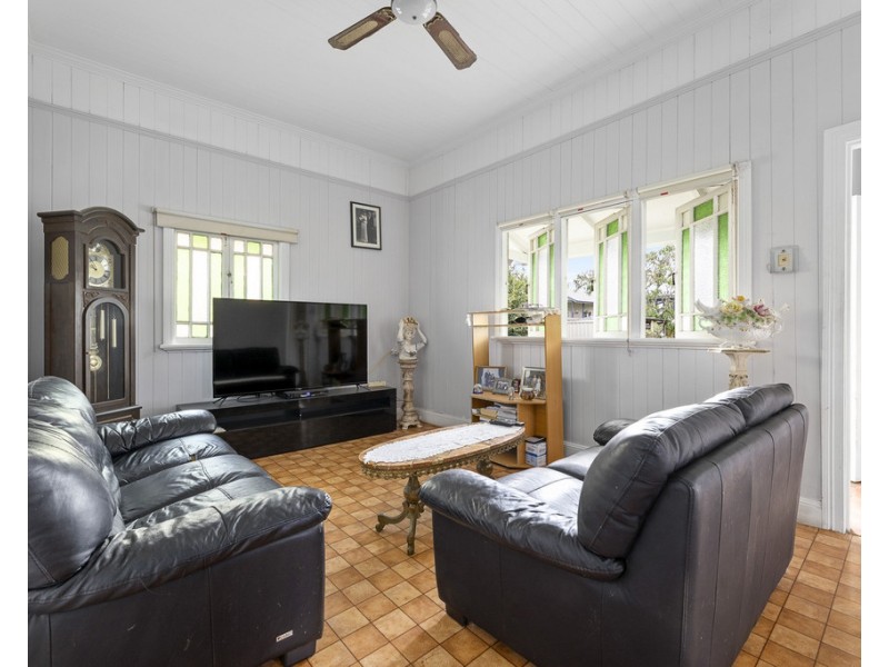 153 Days Road, Grange QLD 4051