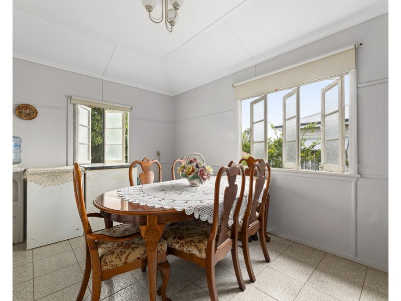 153 Days Road, Grange QLD 4051