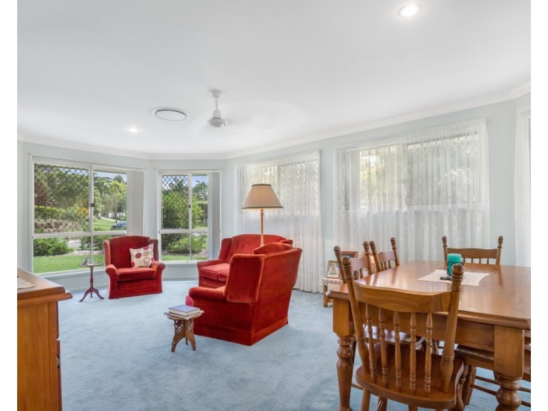 6 Valencia Court, Eatons Hill QLD 4037