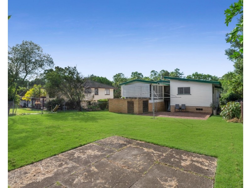 64 Dundalli Street, Chermside West QLD 4032