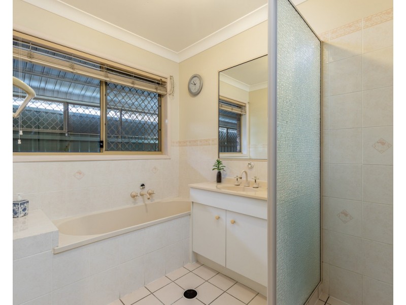 12 Violet Place, Wavell Heights QLD 4012
