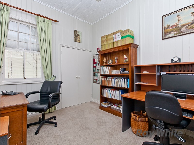 114 Flinders Parade, Sandgate QLD 4017