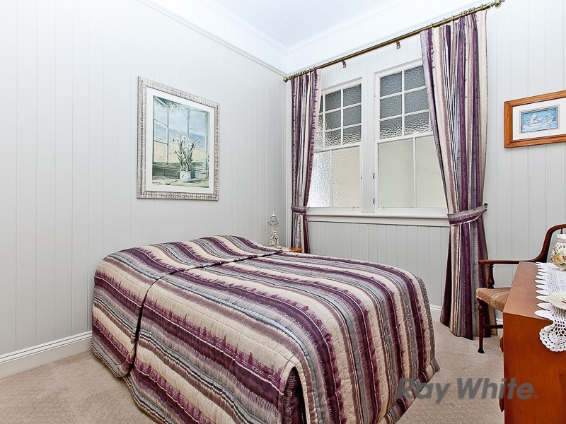 114 Flinders Parade, Sandgate QLD 4017