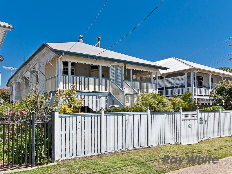 114 Flinders Parade, Sandgate QLD 4017