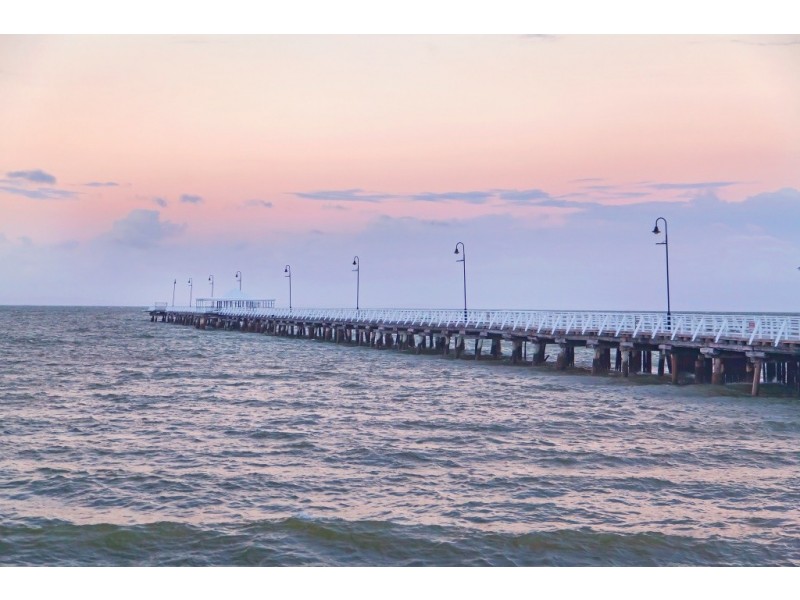 80 Park Parade, Shorncliffe QLD 4017