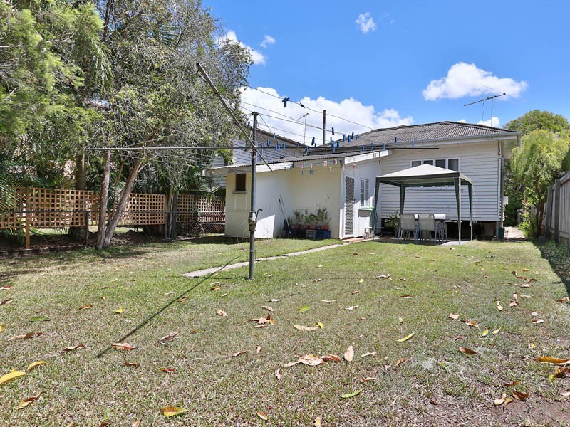 27 Halcomb Street, Zillmere QLD 4034