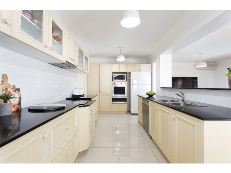 30 Butterfield Place, Chermside West QLD 4032