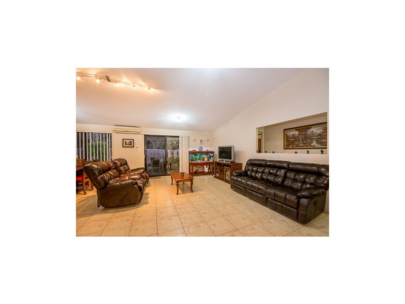 8 Manor Street, Taigum QLD 4018