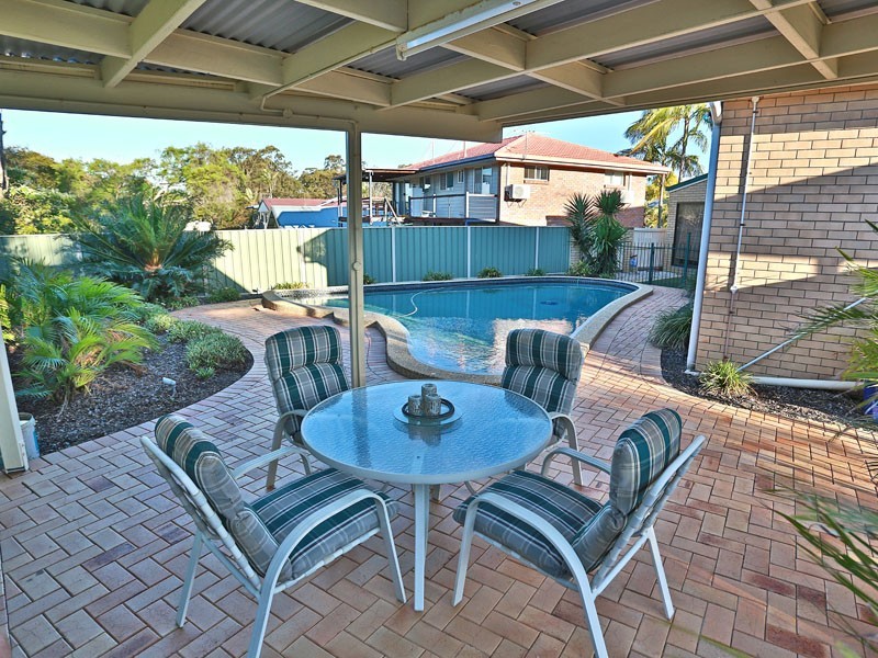 18 Ardcarn Street, Bracken Ridge QLD 4017