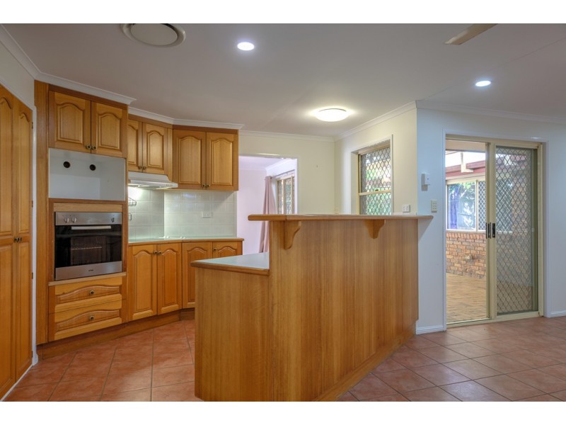 22 Queen Elizabeth Drive, Eatons Hill QLD 4037