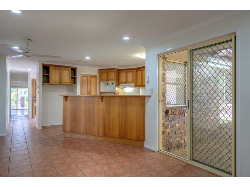 22 Queen Elizabeth Drive, Eatons Hill QLD 4037