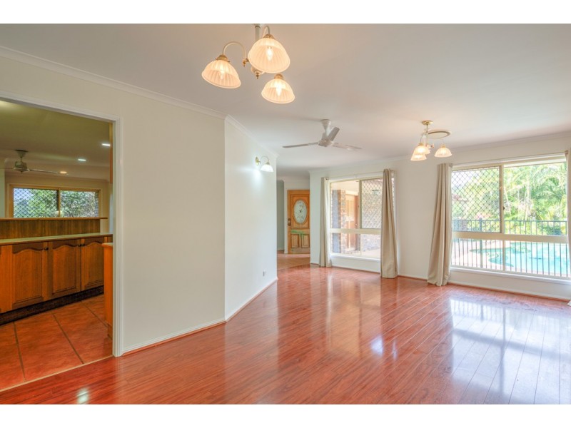 22 Queen Elizabeth Drive, Eatons Hill QLD 4037