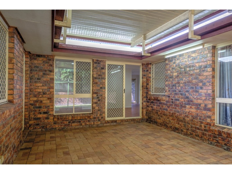 22 Queen Elizabeth Drive, Eatons Hill QLD 4037