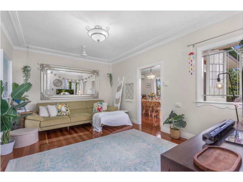 63 Somers Street, Nudgee QLD 4014