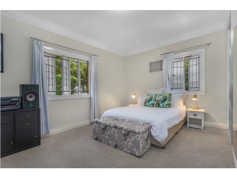 63 Somers Street, Nudgee QLD 4014