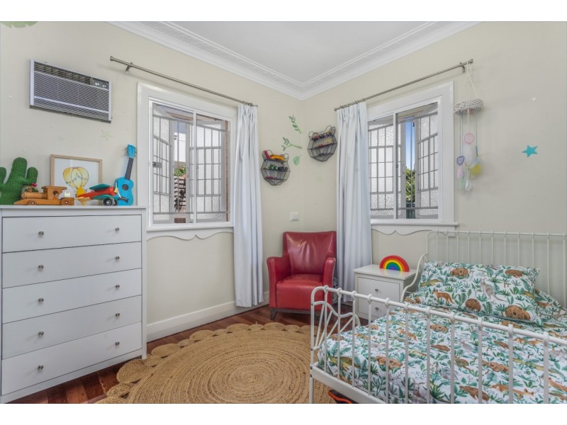 63 Somers Street, Nudgee QLD 4014