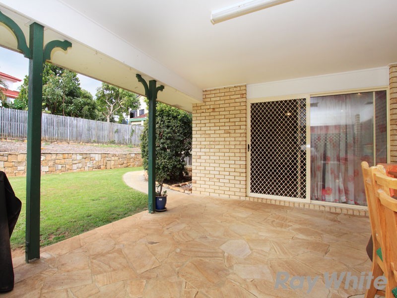100 Bangalow Street, Bridgeman Downs QLD 4035