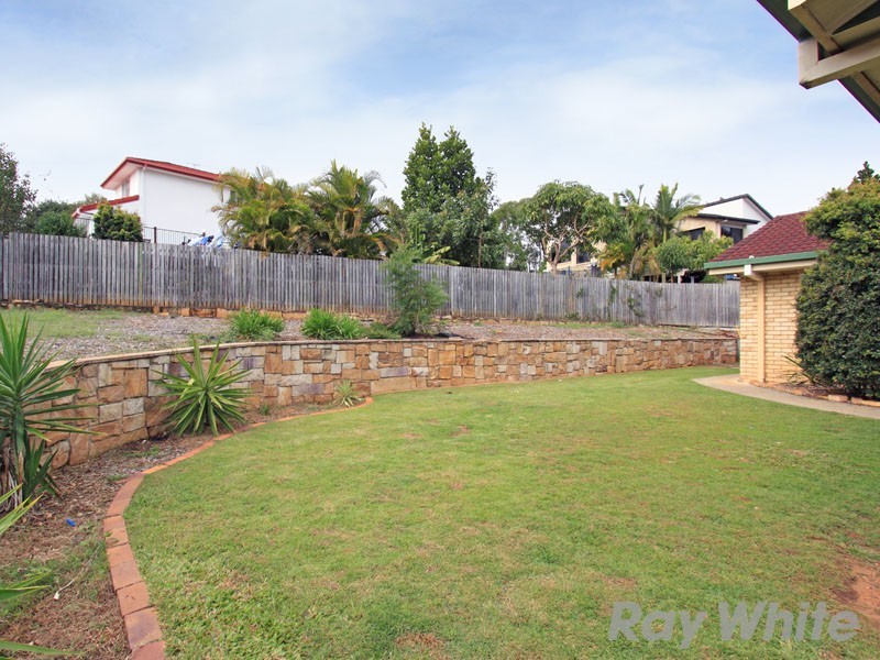 100 Bangalow Street, Bridgeman Downs QLD 4035