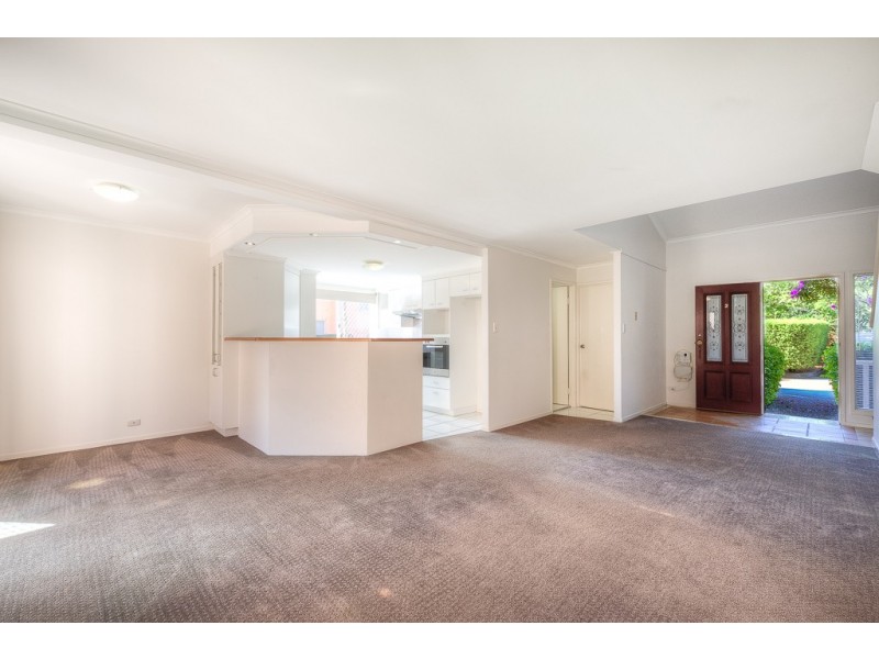 2/133 Albany Creek Road, Aspley QLD 4034