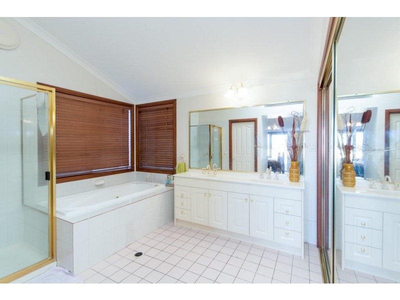 27 Moyston Street, Carseldine QLD 4034