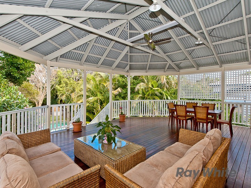 16 Kate Street, Shorncliffe QLD 4017