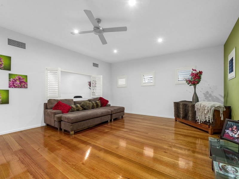 90 Stringybark Drive, Chermside West QLD 4032