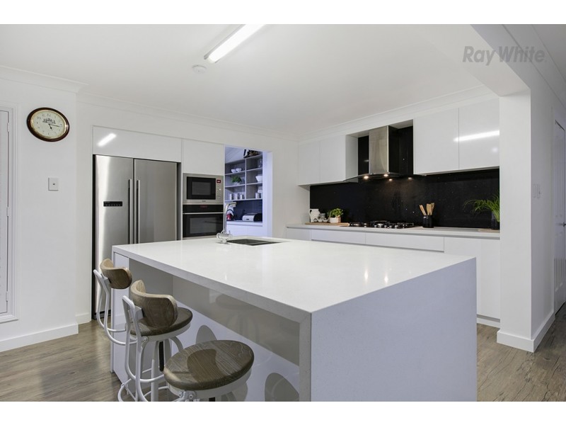 72 Oxford Crescent, Bridgeman Downs QLD 4035