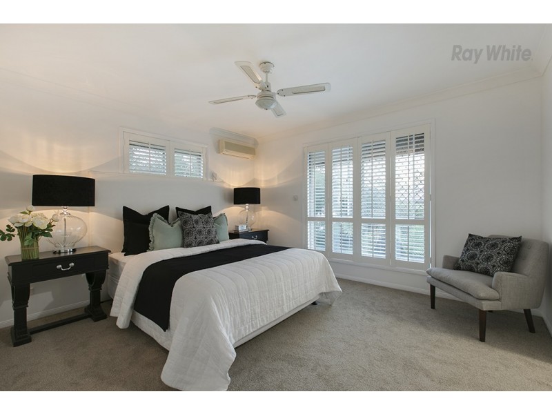 72 Oxford Crescent, Bridgeman Downs QLD 4035