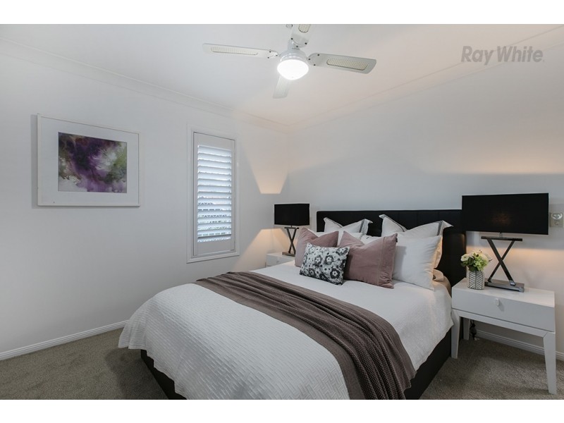 72 Oxford Crescent, Bridgeman Downs QLD 4035