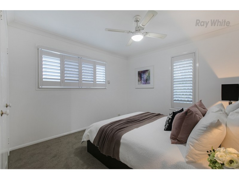 72 Oxford Crescent, Bridgeman Downs QLD 4035