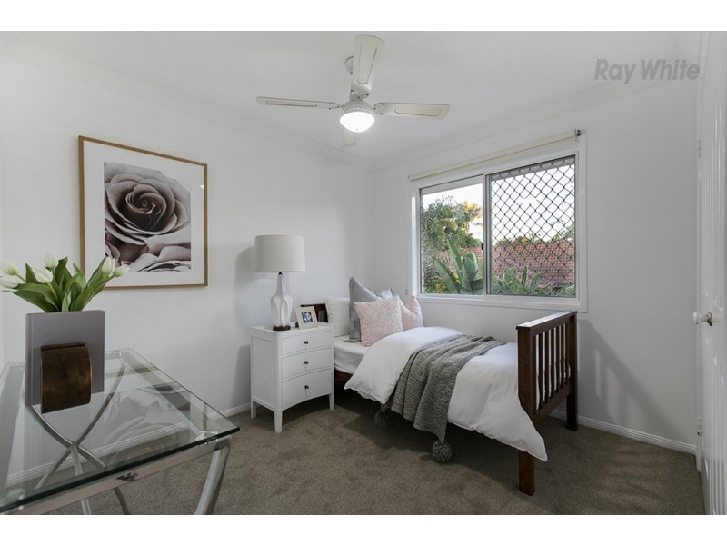 72 Oxford Crescent, Bridgeman Downs QLD 4035