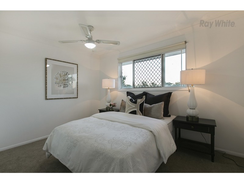 72 Oxford Crescent, Bridgeman Downs QLD 4035