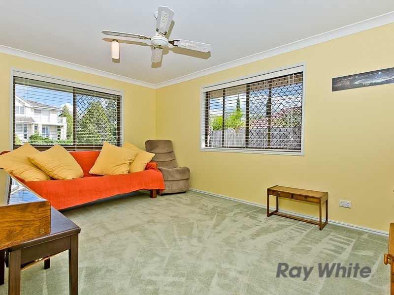 4 Lorenc Place, Bridgeman Downs QLD 4035