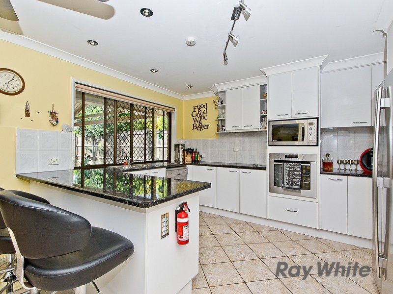 4 Lorenc Place, Bridgeman Downs QLD 4035