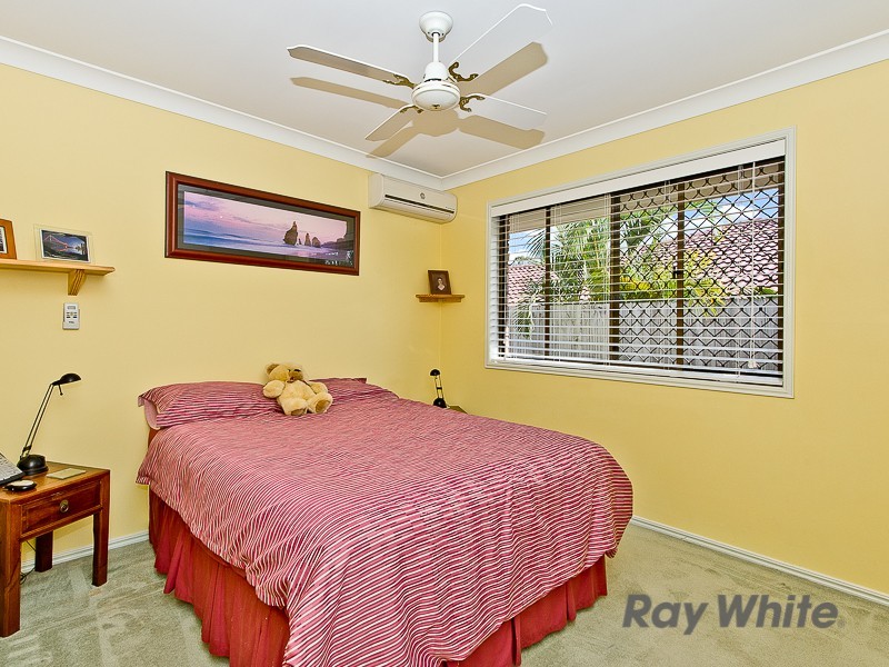 4 Lorenc Place, Bridgeman Downs QLD 4035