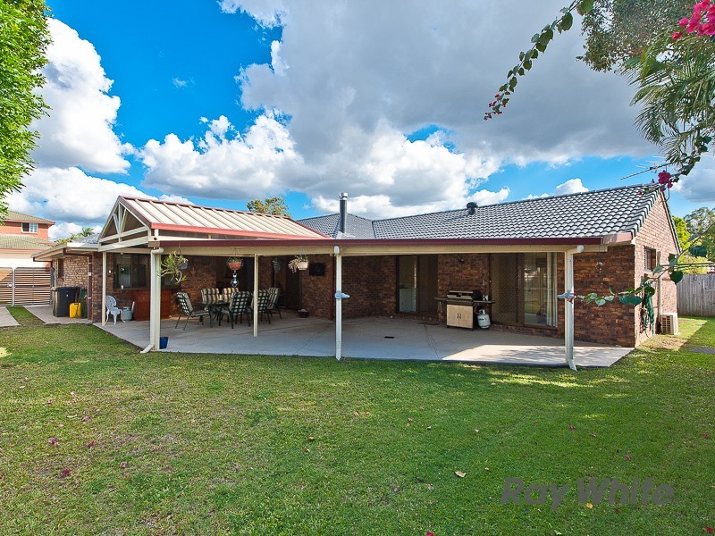 4 Lorenc Place, Bridgeman Downs QLD 4035