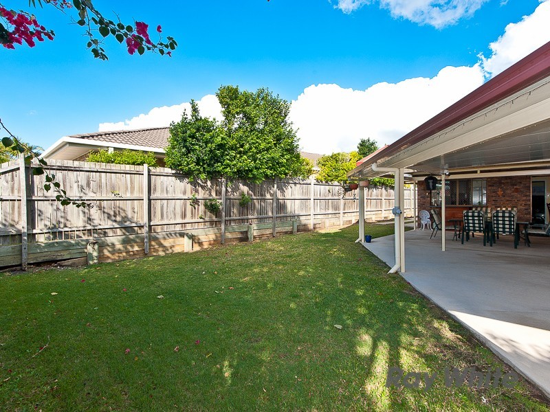 4 Lorenc Place, Bridgeman Downs QLD 4035