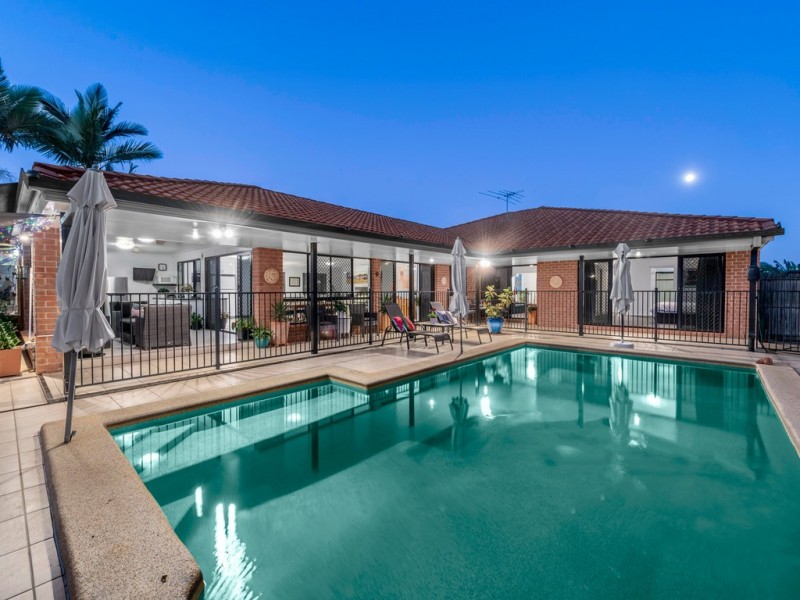 31 Chelsea Crescent, Bridgeman Downs QLD 4035