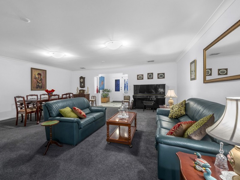 31 Chelsea Crescent, Bridgeman Downs QLD 4035