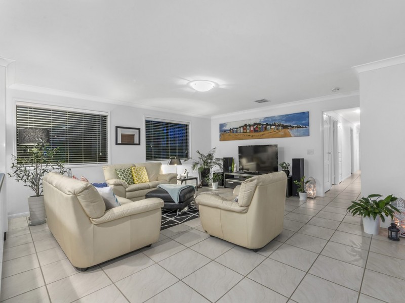 31 Chelsea Crescent, Bridgeman Downs QLD 4035