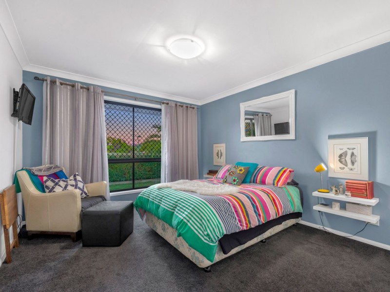 31 Chelsea Crescent, Bridgeman Downs QLD 4035